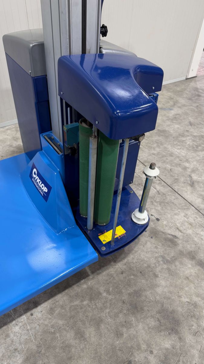 Cyklop GL 215