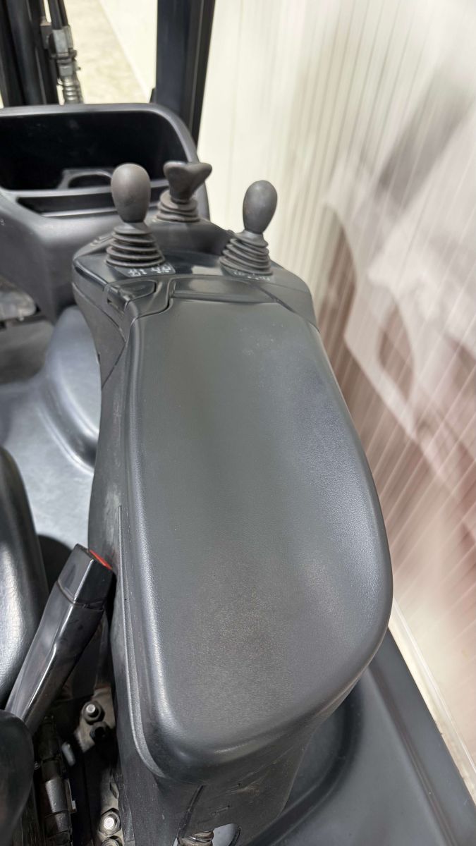 Linde E16-02