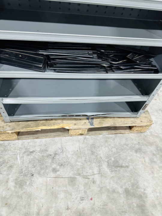 Vakkenkast met schotten