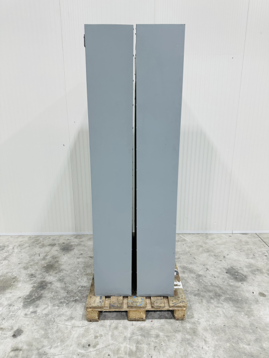 Vakkenkast met schotten