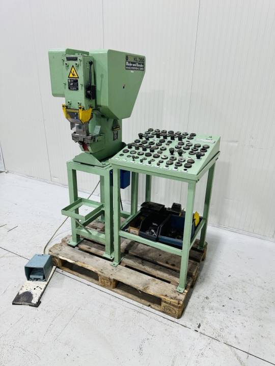 Muhr und Bender KL 350