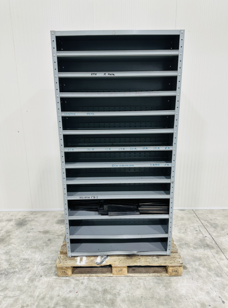 Vakkenkast met schotten