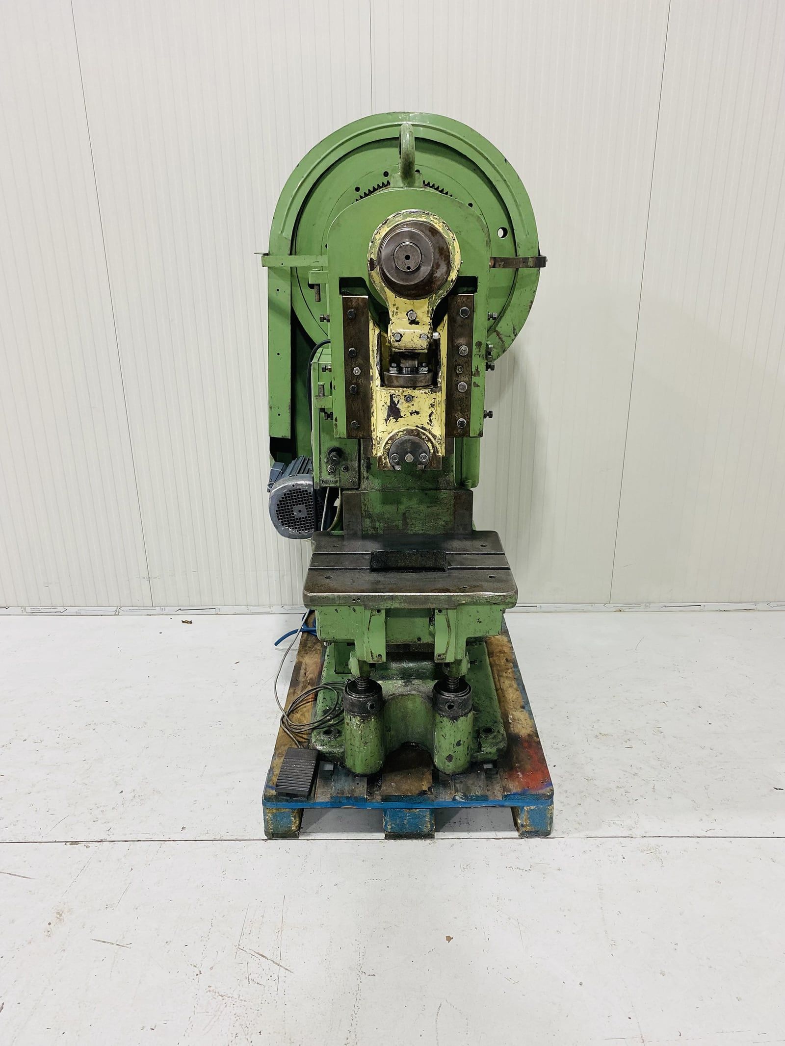 Ambold EVSP 25